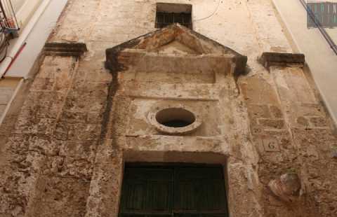 Mola: la piccola e nascosta Cappella di San Giacomo, eretta in memoria della peste